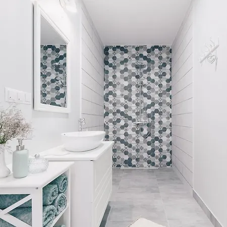 Wiigi Apartahotel 3*